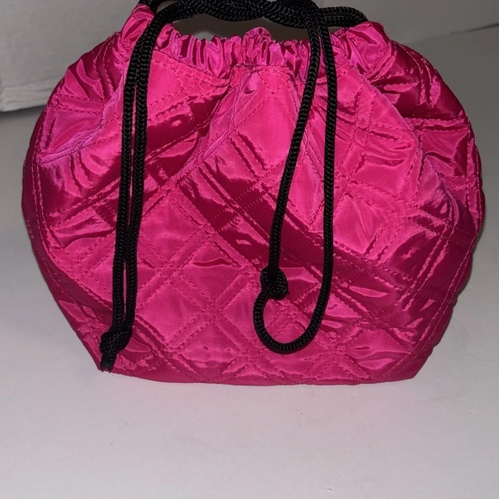 LANCOME PINK QUILTED DRAW STRING BAG VERY VERSATILE MANY USES